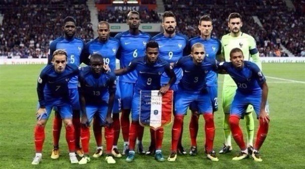 من سيكون حائط السد في منتخب فرنسا لكرة القدم ؟‎ 