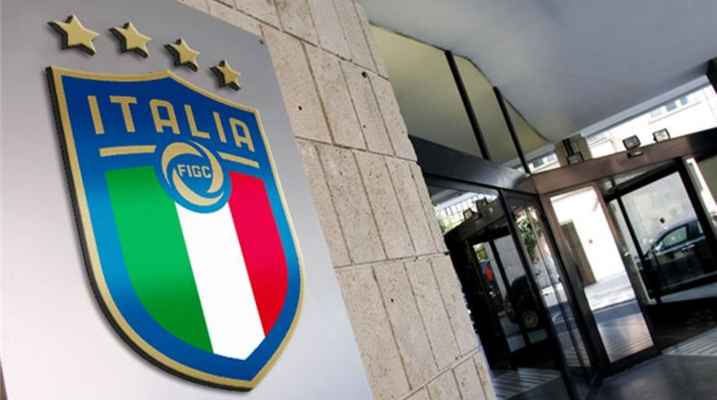 الاتحاد الإيطالي يحقق بطرد موظفَين في روما بعد شريط جنسي مسرّب