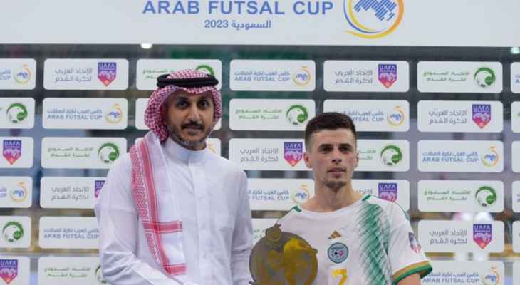 بومدين بن صابر أفضل لاعب في مباراة الجزائر والسعودية