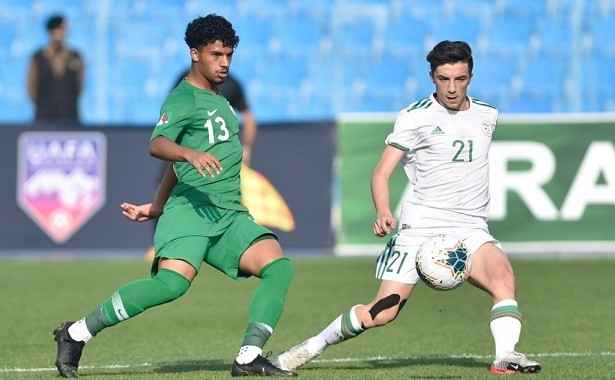 الجزائر تنتزع من السعودية بطاقة التأهل الى ربع نهائي كأس العرب للشباب 