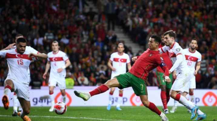 التصفيات الأوروبية: البرتغال حسمت مواجهتها امام تركيا وخروج مدوي لايطاليا على يد مقدونيا