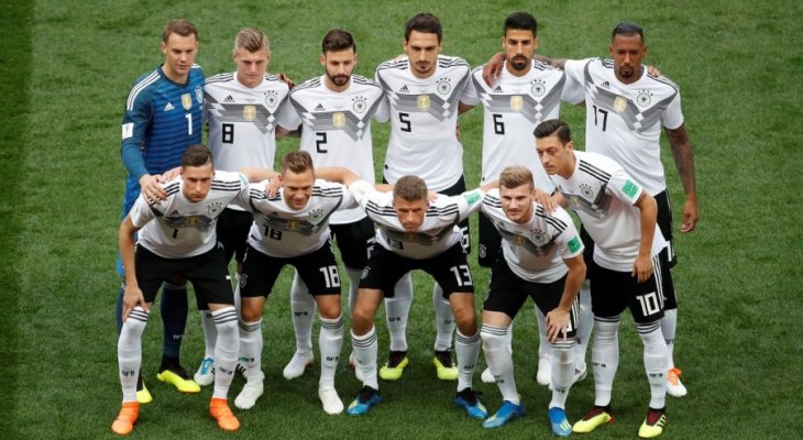 انطلاق مباراة المانيا والمكسيك في المجموعة السادسة 