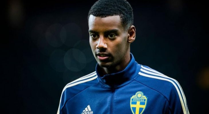 هتافات عنصرية ضد لاعب منتخب السويد خلال مواجهة رومانيا