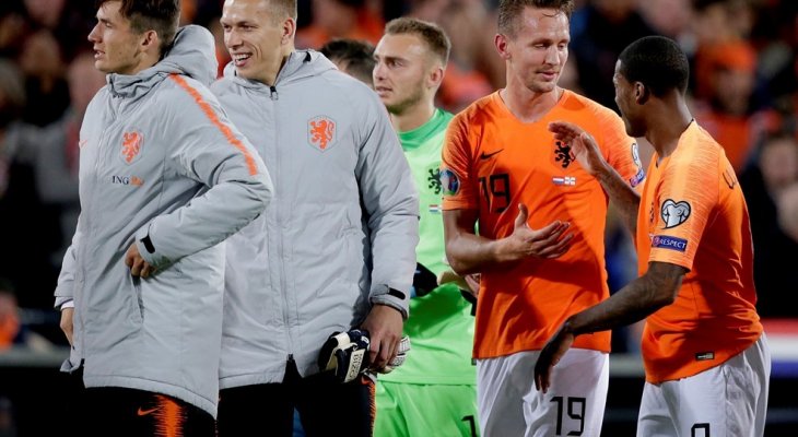 علامات لاعبي مباراة هولندا - ايرلندا الشمالية 