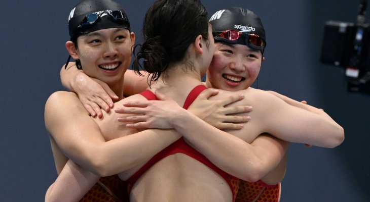 سيدات الصين تحطمن الرقم العالمي في سباحة التتابع في طوكيو 2020