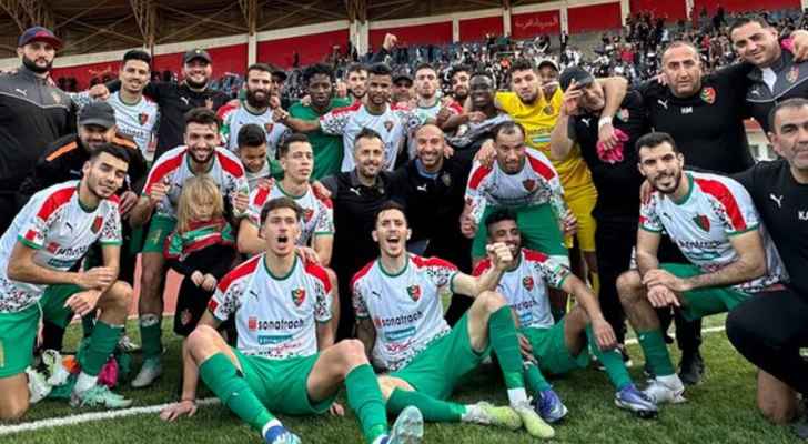 مولودية العاصمة يقترب من حسم لقب الدوري الجزائري