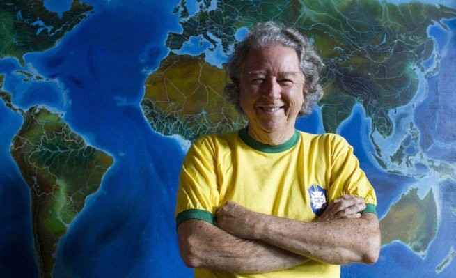 وفاة مصمم قميص منتتخب البرازيل