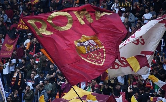 جماهير روما تطالب بعدم إكمال الموسم