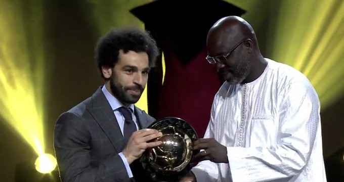 محمد صلاح يتوج بجائزة افضل لاعب افريقي لعام 2018