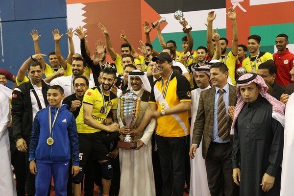 الاهلي البحريني يتوج بلقب البطولة العربية للكرة الطائرة