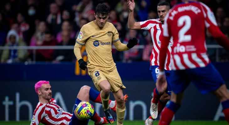 برشلونة ينفرد بصدارة الدوري الاسباني بفوز على اتلتيكو مدريد