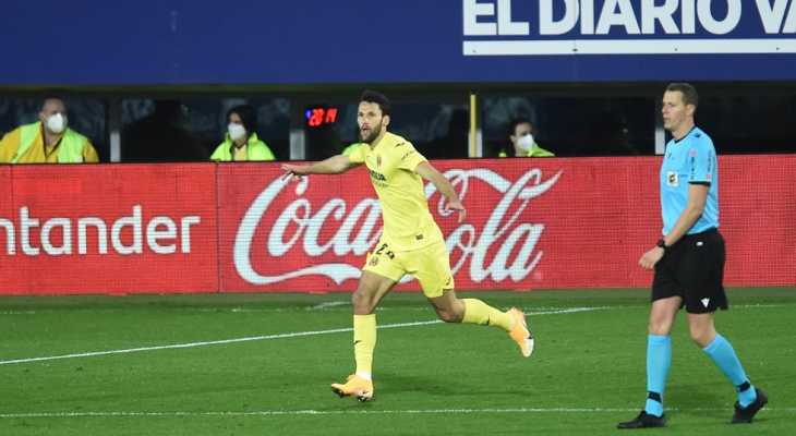 برشلونة يجدد اهتمامه بضم مدافع فياريال