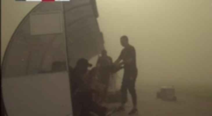 فيديو: عاصفة توقف مباراة الباطن والنصر بالدوري السعودي