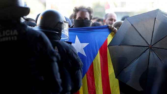 شرطة كتالونيا: الاحتجاجات لن تؤثر على الكلاسيكو
