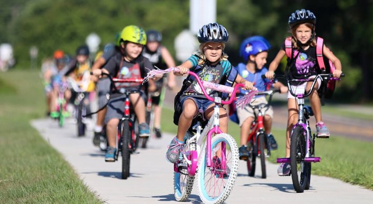 قيادة الدراجات أكثر خطراً على رؤوس الأطفال من الرغبي!