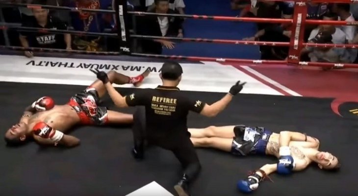 ضربة قاضية غريبة عجيبة في بطولة الملاكمة التايلاندية
