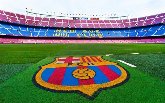 الاتحاد الاسباني لكرة القدم يحذّر برشلونة