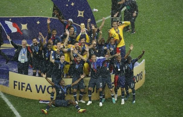 تحديد يوم جديد للاحتفال بأبطال كأس العالم في فرنسا