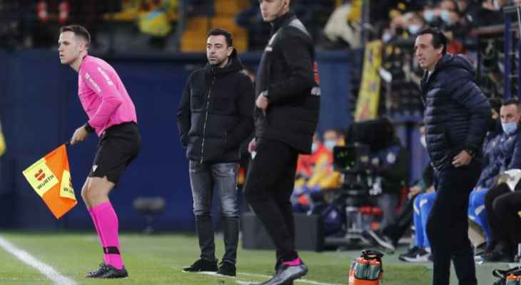 تشافي يستهجن رفض ايمري مصافحته بعد نهاية مباراة برشلونة وفياريال