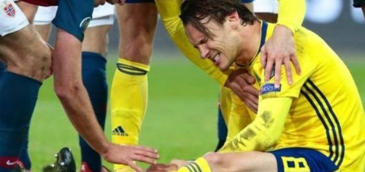 لاعب منتخب السويد يتعرض إلى جرح عميق في ركبته