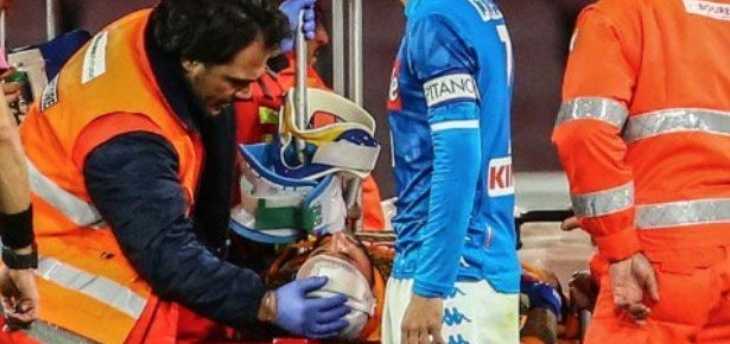 اوسبينا يتعرض إلى إصابة خطيرة في رأسه خلال مباراة نابولي وأودينيزي