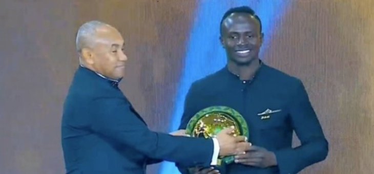 ماني يتوج بجائزة افضل لاعب افريقي لعام 2019