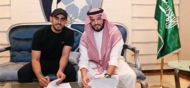 محمد الواكد يجدد عقده مع الهلال السعودي 