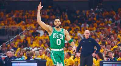 NBA: بوسطن سيلتيكس بطلاً للمجموعة الشرقية
